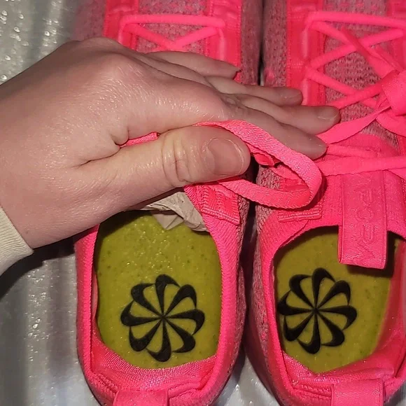 Womans Air Vapormax 2021 size 6 NWT - Picture 7 of 9